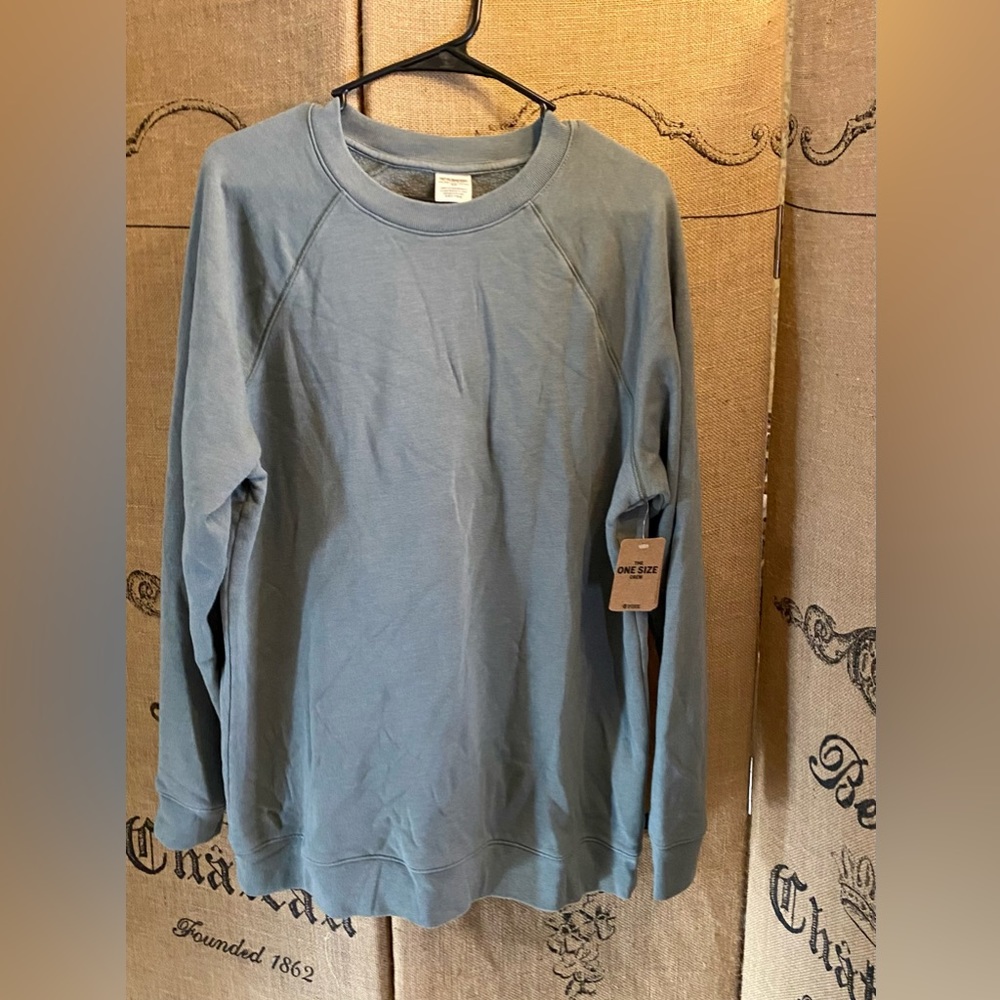 New with tags pink Victoria’s Secret sweatshirt